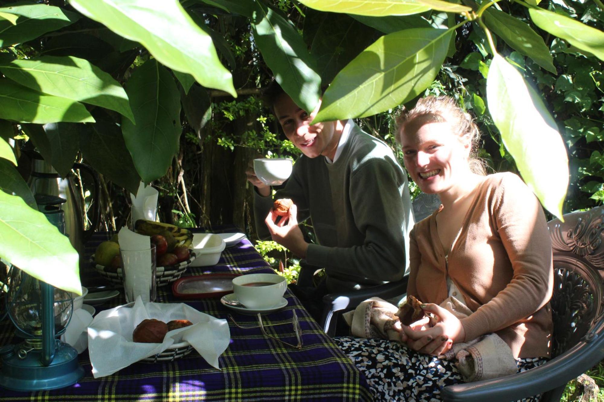Under Volcanoes View Guest House Nyarugina Extérieur photo