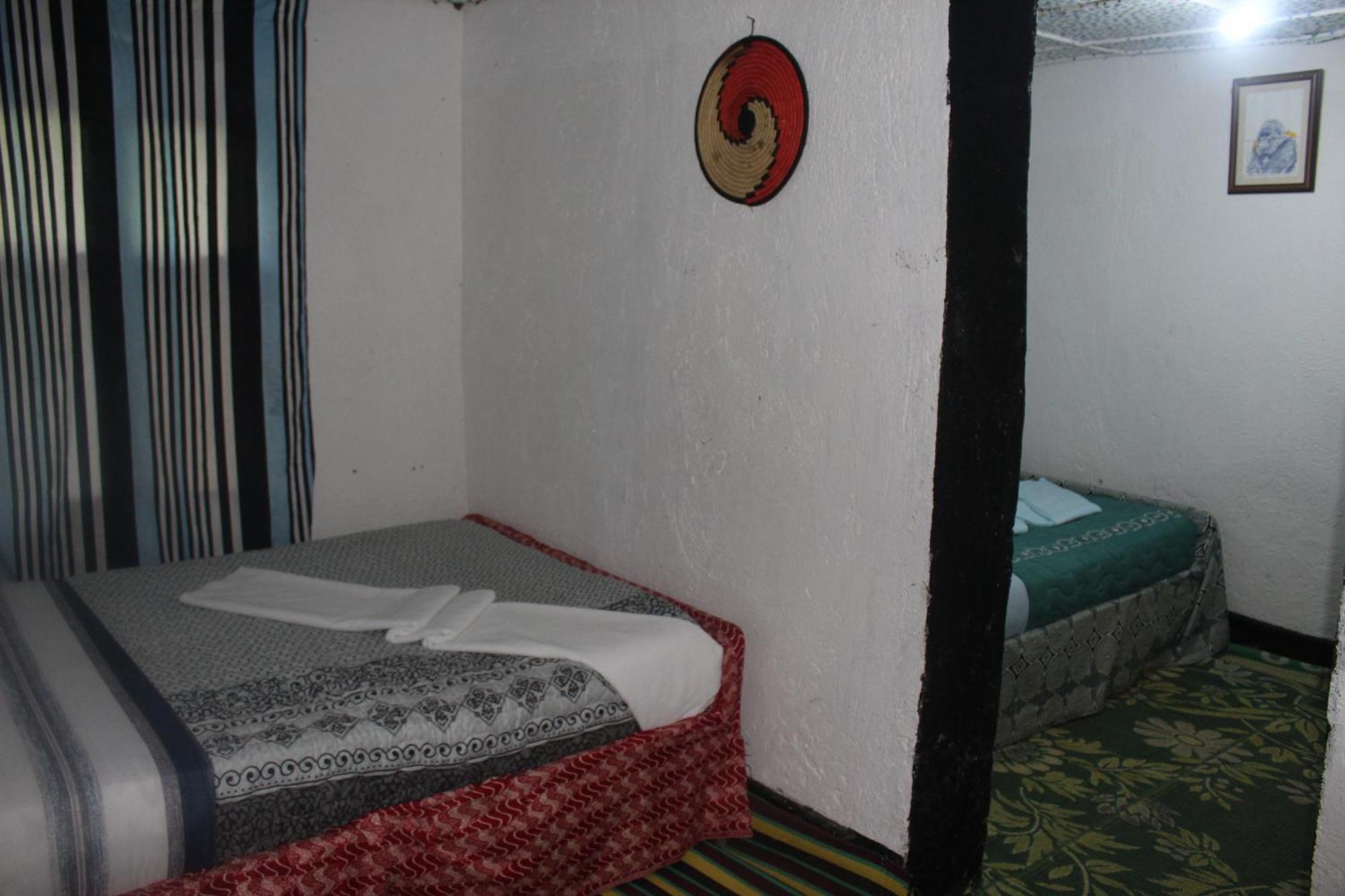 Under Volcanoes View Guest House Nyarugina Extérieur photo